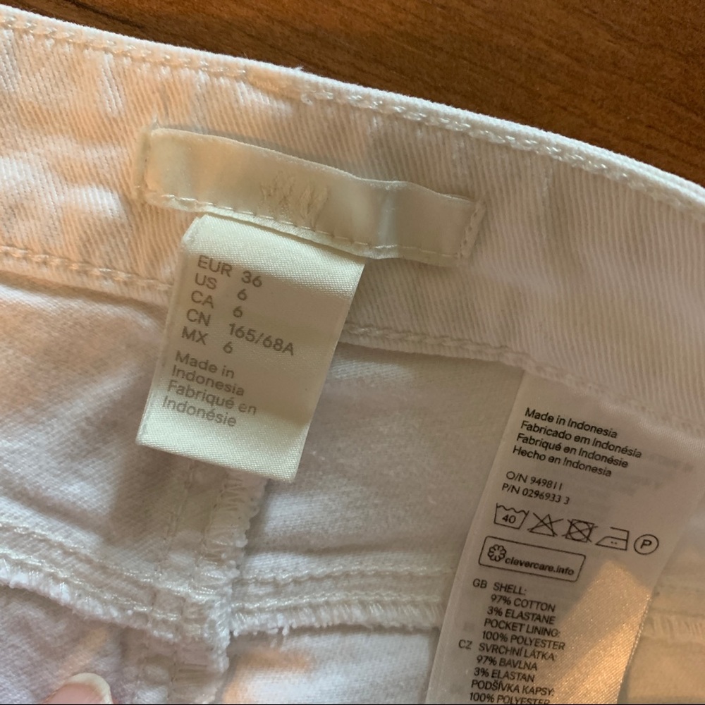 AEO Denim Mini Skirt & H&M White Denim Shorts - Picture 12 of 12